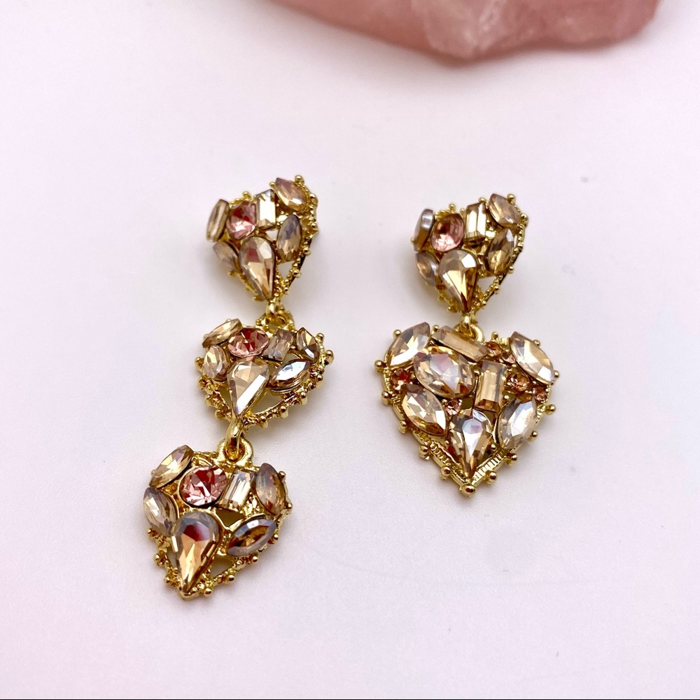 NEW Bohemian trendy mismatched heart shape earrings